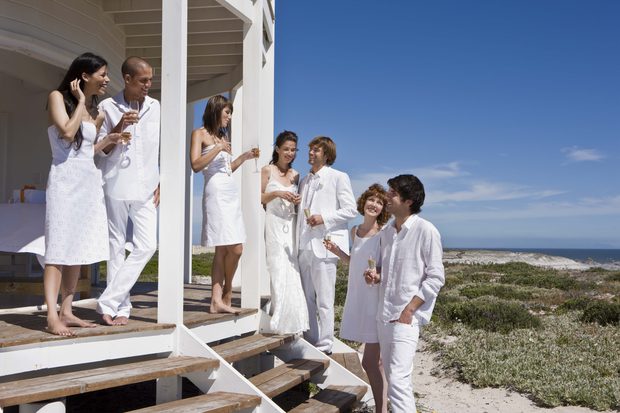 CÓMO VESTIR PARA UNA BODA LA – Guayaberas y de Lino | Keten