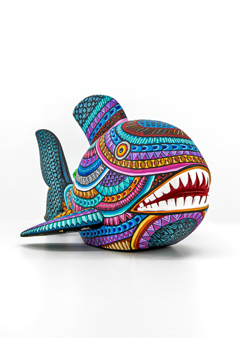 Hermoso Alebrije de Tiburon Mexicano Hecho a Mano Pintado ALEBRIJES