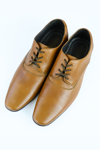 Zapato de Piel Para Hombre Color Maple + Hilo Amarillo Y Cafe ZAPATOS