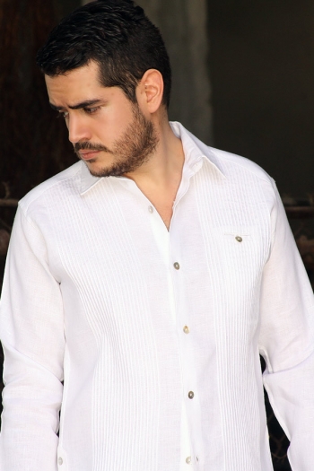 Guayabera Presidencial 100% de Lino Italiano Con Alforzas GUAYABERAS 