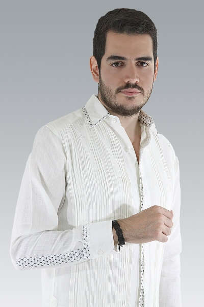 Guayabera sr Carlos GUAYABERAS 