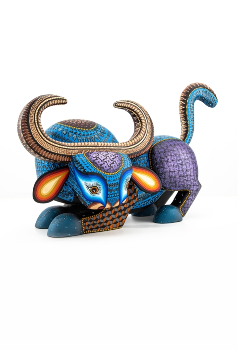 Precioso, Magnifico Alebrije de Toro Mexicano ALEBRIJES