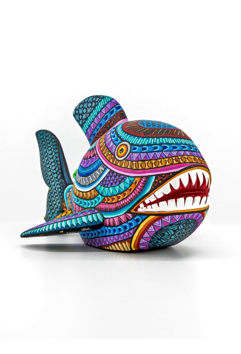 Hermoso Alebrije de Tiburon Mexicano Hecho a Mano Pintado ALEBRIJES